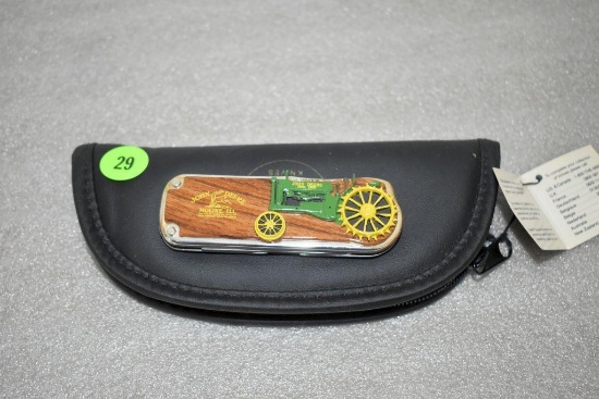 Franklin Mint John Deere Collector Knife with soft case