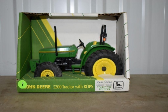 Ertl John Deere 5200 Tractor with ROPS, Collectors Edition, with box, 1/16th