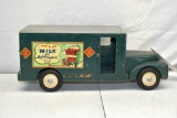 1940's Buddy L Rail Way Express Um-M-M-Good Cake and Ice Cream Truck, wooden, 16