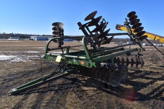 John Deere 235 Disc, 18', 21" Blades, Hydraulic WA