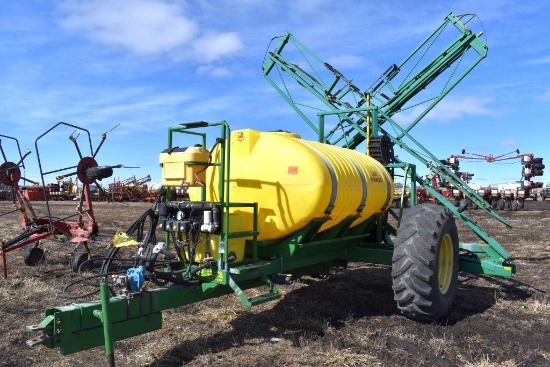 Land Manager 1000 Gallon Sprayer, 80' X Fold Top