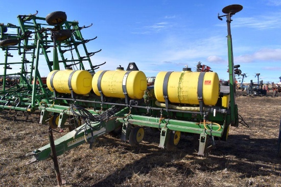John Deere 1750 MaxEmerge 2 Planter, 6 Row 30"
