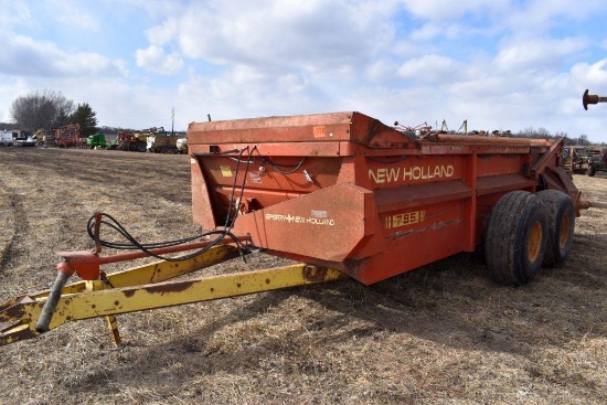 New Holland 795 Manure Spreader, Tandem Axle, Poly Floor, Slop Gate, 1000PTO,