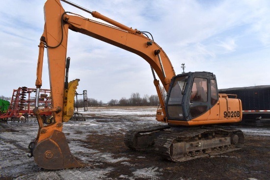 Case 9020B Excavator, 40" Bucket, 7303 Hours, 28"