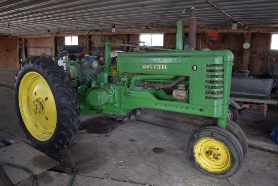 John Deere B Gas Tractor, Narrow Front, Electric Start, SN: 256939