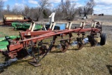 International 720 Plow, 5x18's, Auto Reset, 2pt., In-Furrow, Coulters