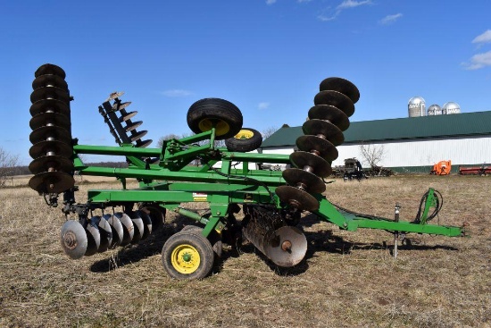 John Deere 630 Disk, 21.5', 9" Spacings, For-Aft Leveling, Scrapers, Excellent Condition, SN: