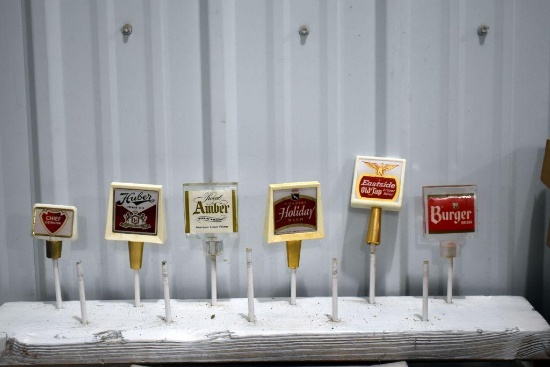 (6) Huber, Burger, Chief Oshkosh, Eastside, Royal Amber, Special Holiday Tap Handle Markers