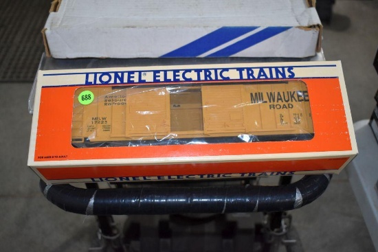 Lionel Milwaukee Road Double -Door Boxcar