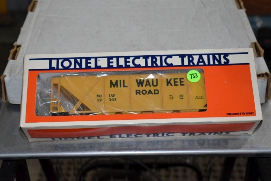 Lionel Milwaukee Road Hopper With Coal Load