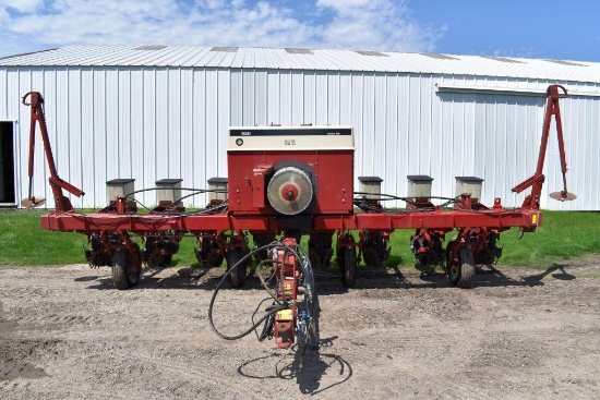 Case IH 950 Cyclo Air Planter, 8 Row 30", PTO Pump, Corn & Soybean Drums, Central Fill, Yetter