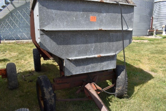 Barge box on damaged running gear with hoist