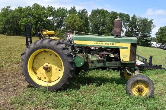 John Deere 720, Gas, Wide Front, Power Steering, Elephant Ears, 15.5x38 Tires, SN 7211031