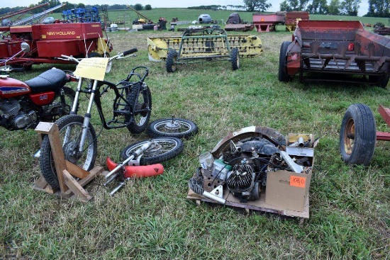 1974 Suzuki TS250 Motorcycle, Taken Apart All Pare