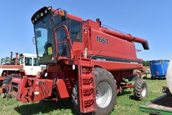 Case IH 1660 Combine, 4287 Hours, Ag Leader Monit