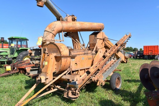 Minneapolis Moline Model 1200 Sheller