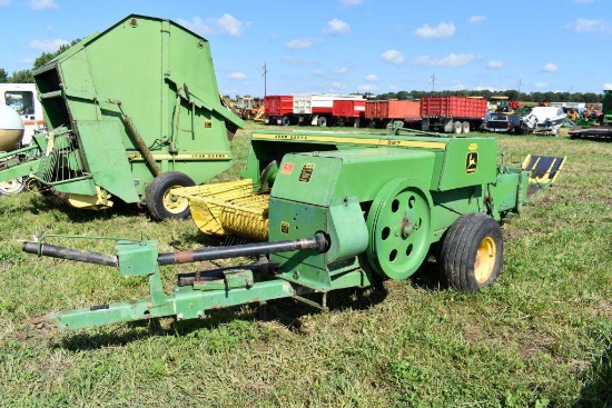 John Deere 327 Small Square Baler, 540PTO, Straig