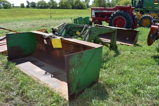 John Deere 148 Loader with 93" Bucket