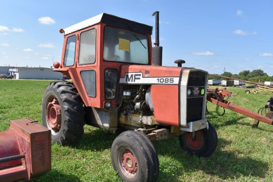 1977 Massey Ferguson 1085 Perkins 4 Cylinder Diesel, Engine Has A Knock