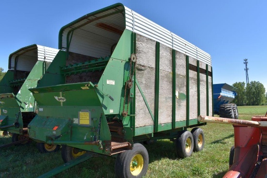 Badger 18' Model BN950 Forage Box, Tandem Axle