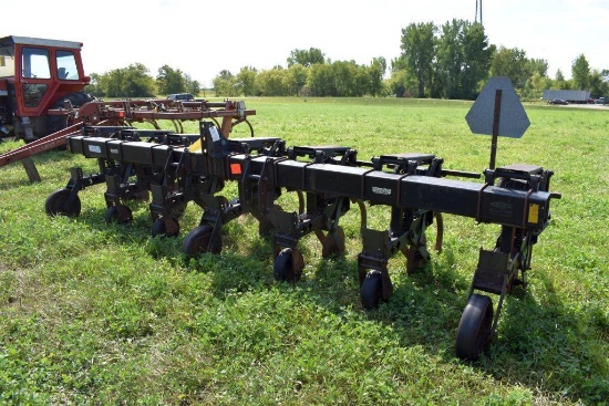 Hiniker 6 Row 30" Ridge Till Cultivator
