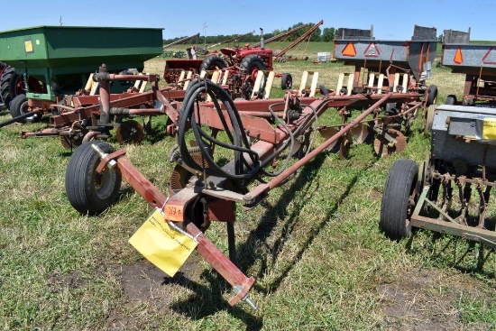 International 720 Plow, Onland Hitch, 6x18's