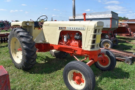 Cockshutt 770 Gas Tractor, Restored, Fenders, 3pt