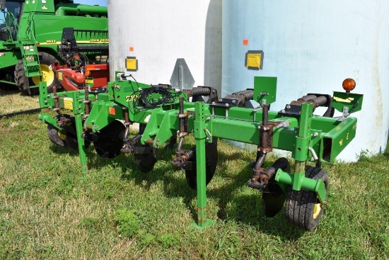 John Deere 2100 In-Line Ripper, 5 Shank, 3pt., Fl