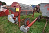 Screener with Unload Auger, 24