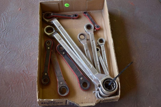 Assortment of double sided ratcheting wrenches