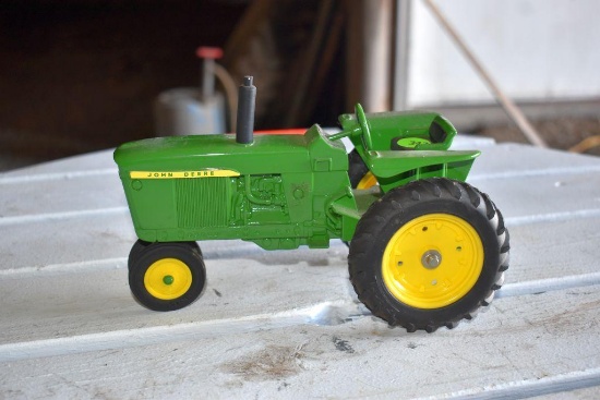 Ertl John Deere 1/16 Scale Model Tractor, No Box, 3000/4000 Series
