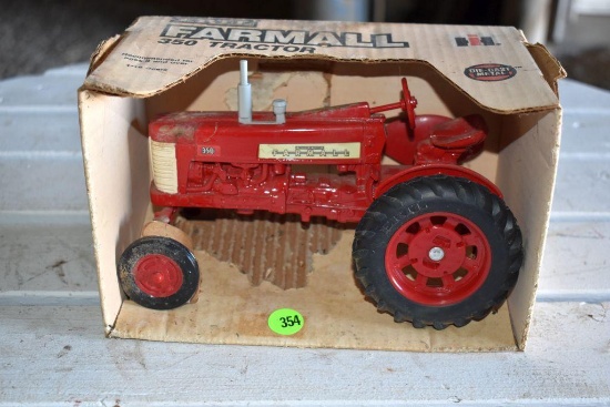 Ertl Farmall 350 1/16 Scale Model Tractor With Box, Some Damage