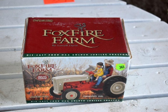 Ertl Die-Cast Ford NAA Golden Jubilee Scale Model Tractor With Box
