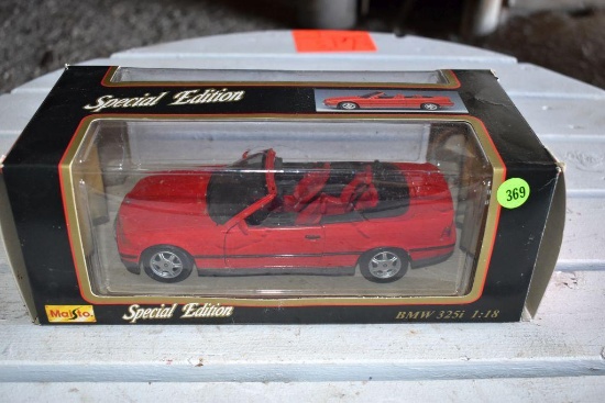 Maisto Special Edition 1/18 Scale BMW 325i With Box