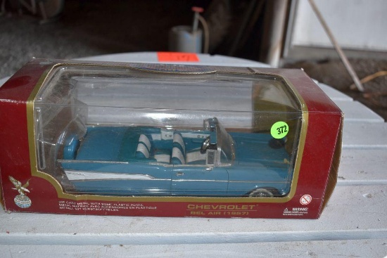 Road Legends 1/18 Scale 1957 Chevy Bel Air With Box