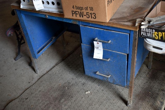 40 x 29 two door desk