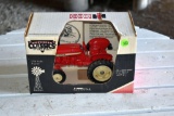 Scale Models Country Classics IH 606 1/16 Scale With Box