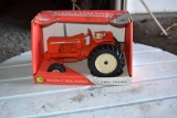 Ertl Allis Chalmers 220 1/16 Scale Model Tractor With Box