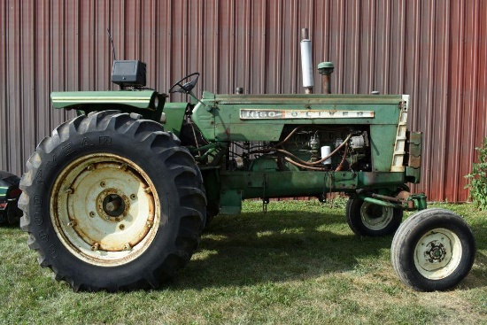 Oliver 1650, Gas, WF, Runs & Drives, 2 Hyd., 540 PTO, 3 Pt., Flat Top Fenders, 16.9x34 Tires, Rears