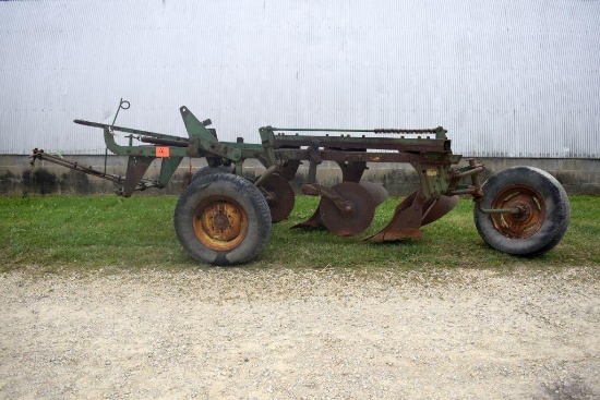 John Deere 3-16's Plow, Pull Type