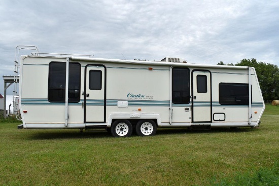 1996 Citation 2000 Travel Trailer, 30', Bumper Hitch, Rear Bedroom, Heat/AC, Gas/Electric Fridge