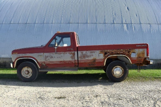 1985 Ford F250, Runs & Drives, 4x4, Engine And Transmission Good, Body Rusty, NO Brakes Must