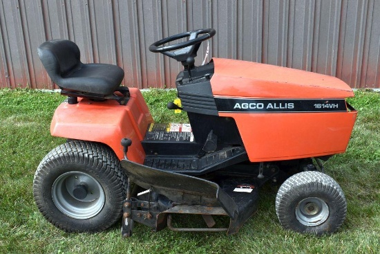 AGCO Allis Mower, 1614VH, Vanguard Briggs and Stratton, 14HP, V-Twin Overhead Valve, 42"