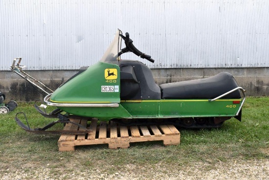 John Deere 400 Snowmobile, 2 Cycle, Engine Free, 1959 Miles Showing, VIN:400B016847M
