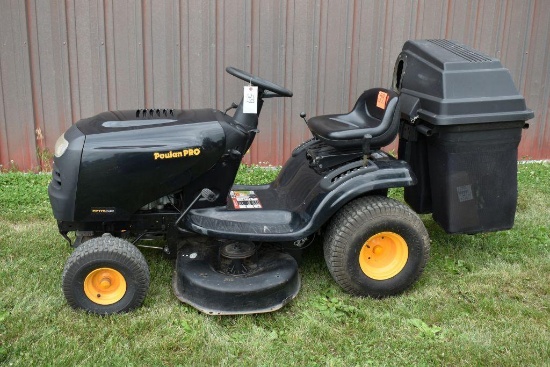 Poulan Mower, Model PP175G42, 17.5HP, 42" Deck, SN:091216D019964, Runs and Mows