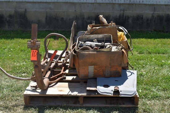 Cushman Scooter In Parts, Unsure If All Parts Here