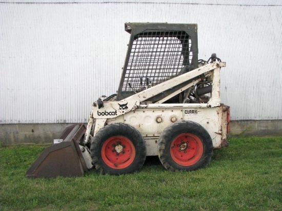 Bobcat 610, With 60" Material Bucket & 54" Fork Bucket, 1529 Hours Showing, Gas, 4 Cylinder