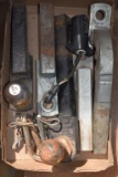 Box of receiver hitchers, 1 1/4