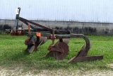 Oliver Mounted 3-14s Plow