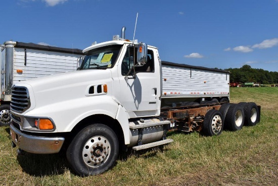 2005 I9500 Sterling Straight Truck, Tandem Axle, A